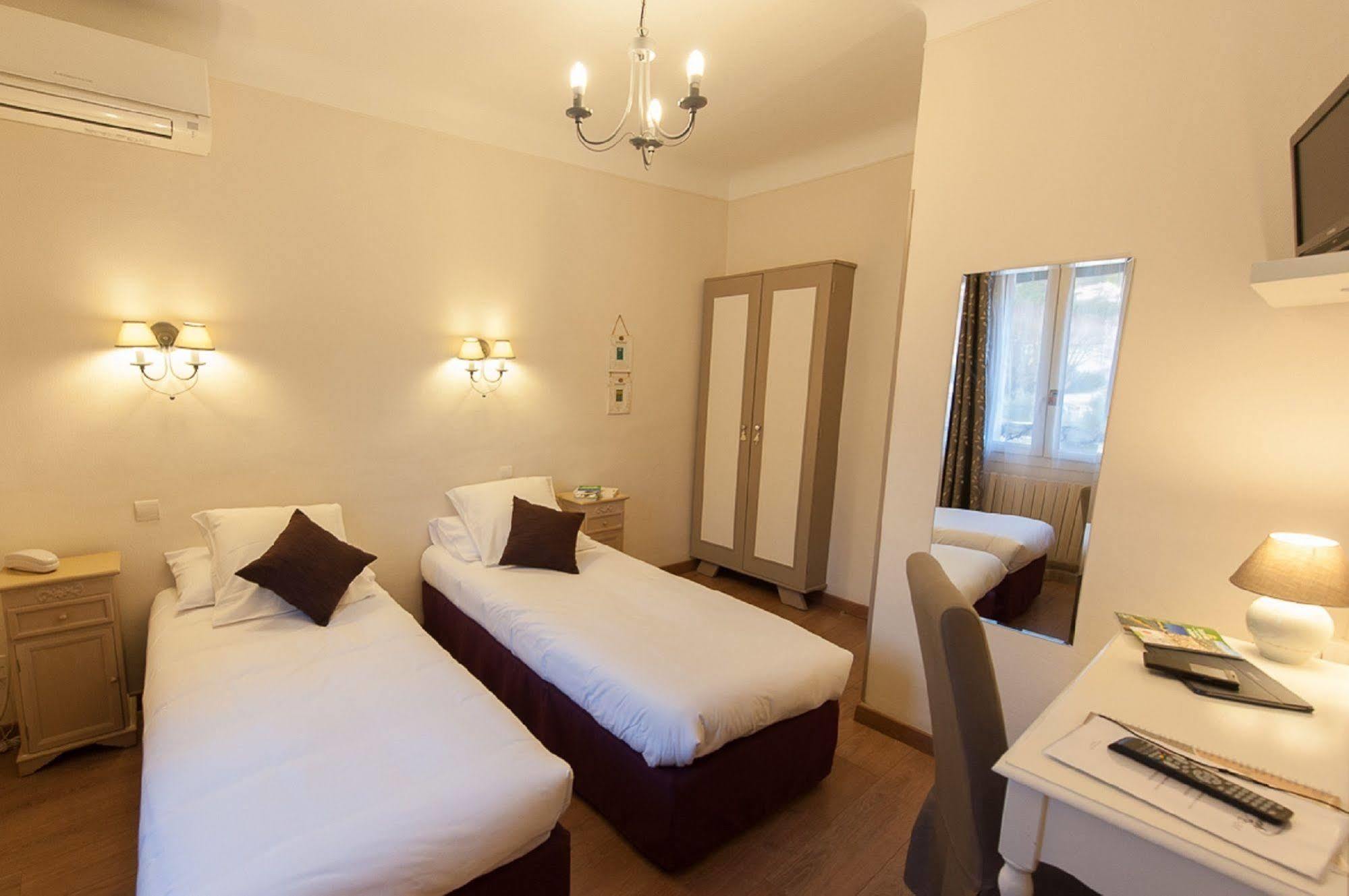 Hotel Sainte Anne - 3*